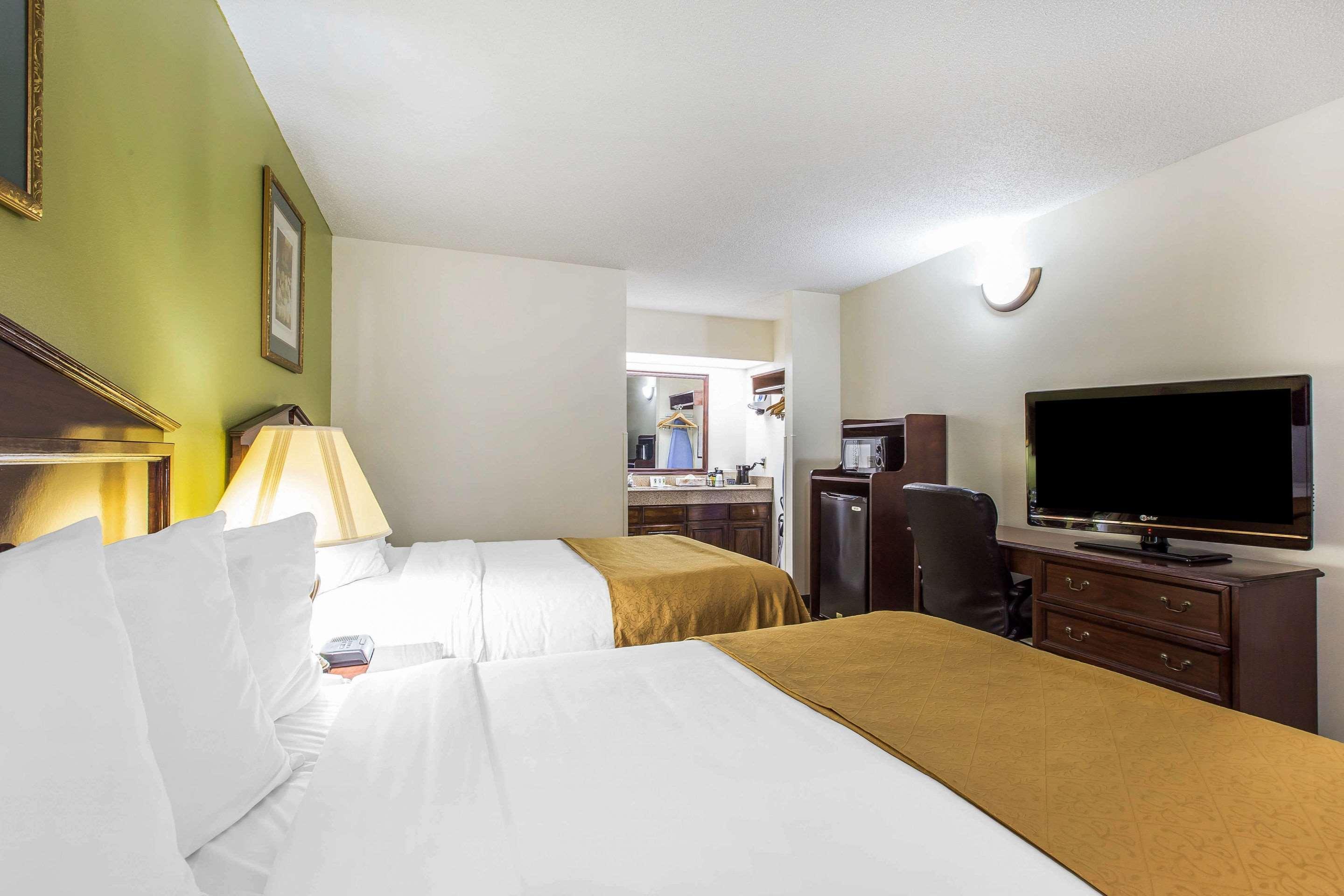 Quality Inn Eastman Extérieur photo