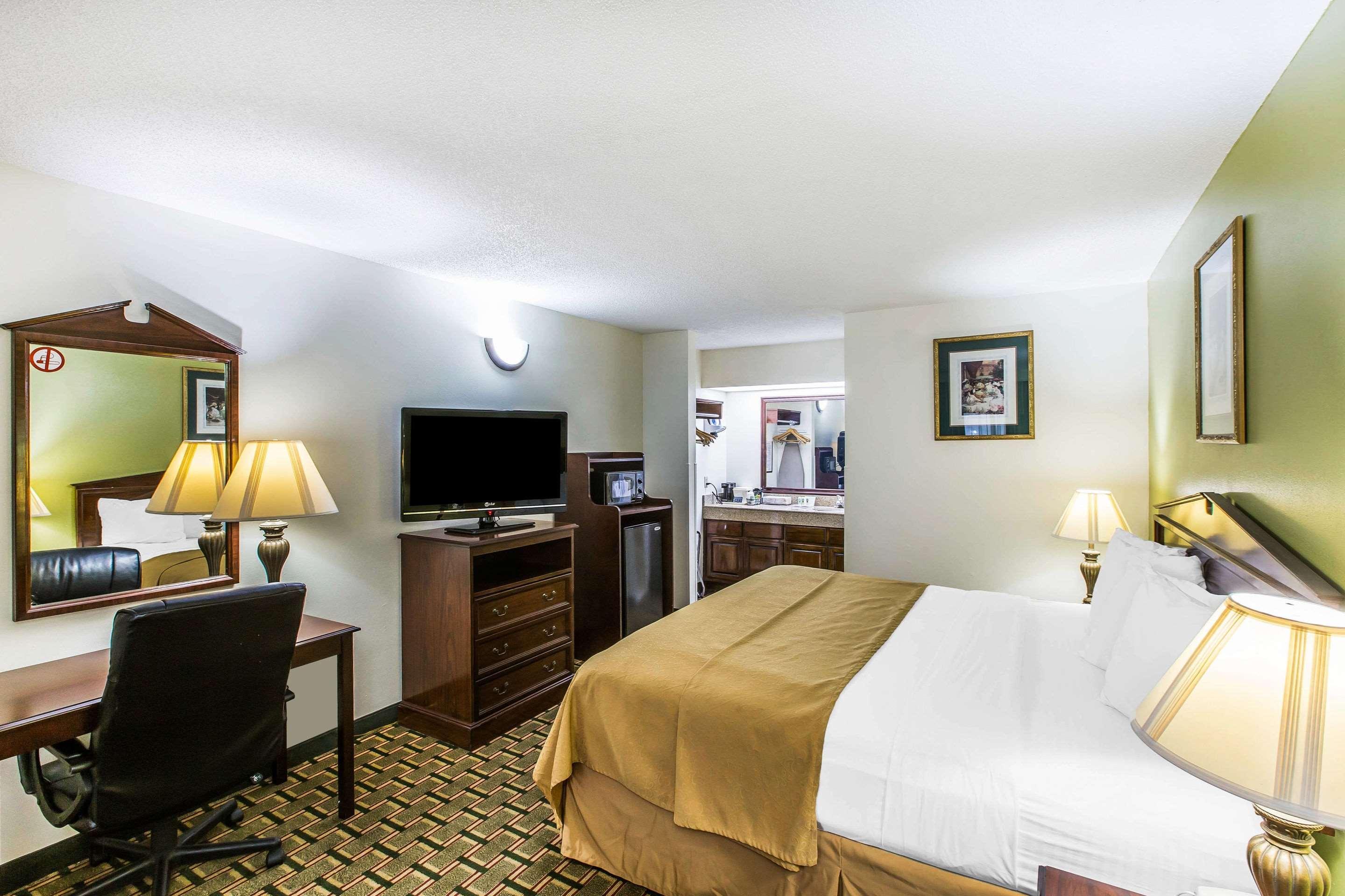 Quality Inn Eastman Extérieur photo