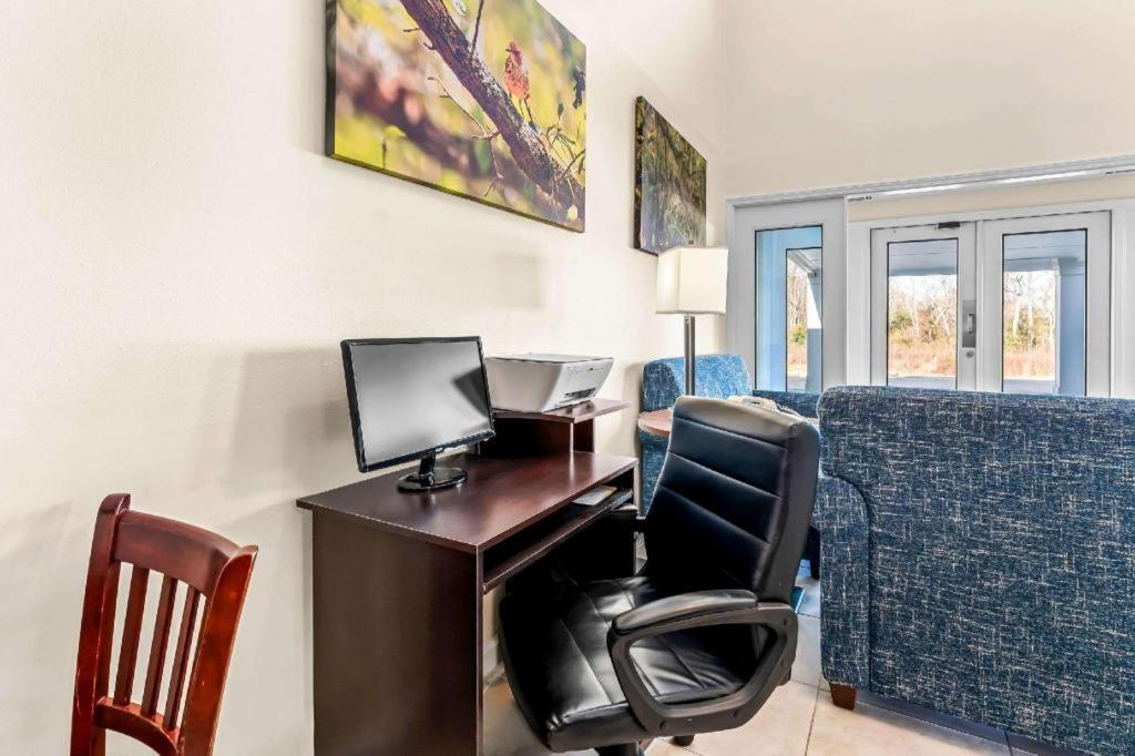 Quality Inn Eastman Extérieur photo