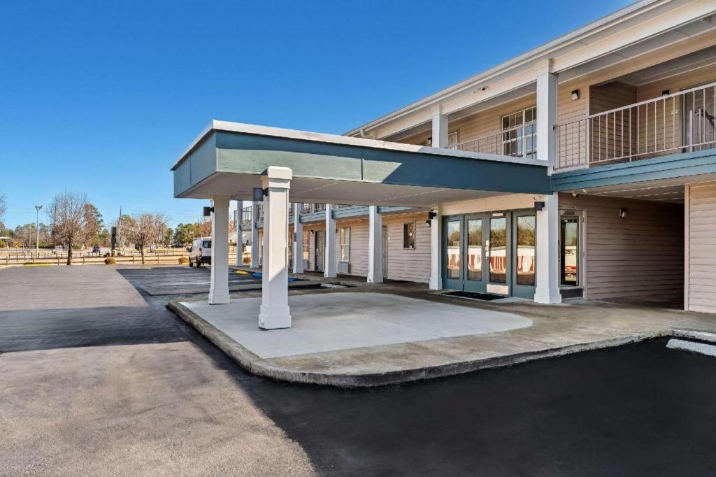 Quality Inn Eastman Extérieur photo